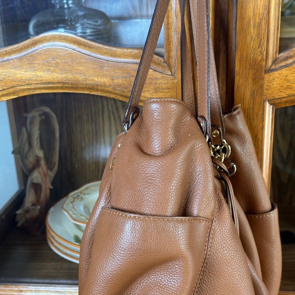 MICHAEL KORS JET SET CHAIN LARGE TAN BROWN LEATHER RING SHOULDER
TOTE BAG - Picture 5 of 7